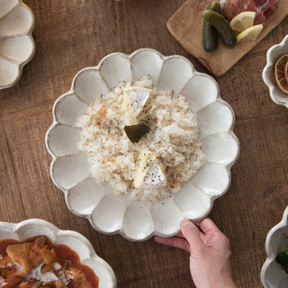 Kaneko Kohyo - Main Plate - White - Rinka Series - handcrafted porcelain plate with scalloped edges holding food