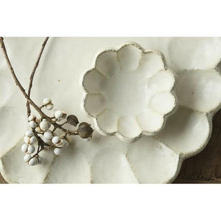 Kaneko Kohyo Side Dish Bowl White Rinka Series handcrafted Japanese Mino Ware with scalloped edges and matte finish