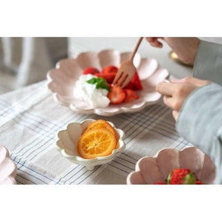 Kaneko Kohyo - Main Plate - Pink - Rinka Series - Handcrafted Japanese Mino Ware with scalloped edges and fruit serving design