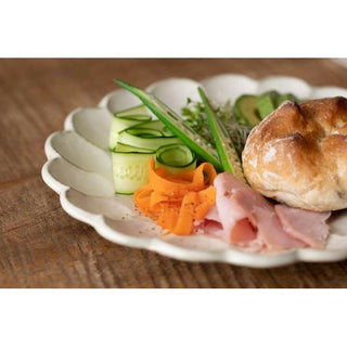 Kaneko Kohyo - Main Plate - White - Rinka Series with fresh vegetables and bread on wooden table