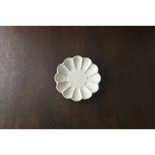 Kaneko Kohyo - Small Plate - White - Rinka Series - handcrafted porcelain Mino Ware with floral petal design