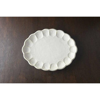 Kaneko Kohyo - Main Plate - White - Rinka Series - handcrafted Japanese Mino Ware porcelain plate with scalloped edge