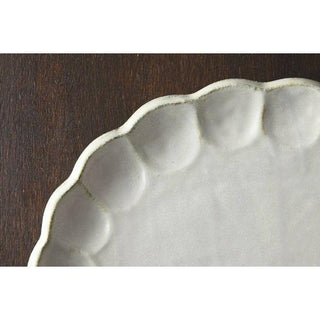 Kaneko Kohyo - Main Plate - White - Rinka Series with scalloped edge on ceramic porcelain surface