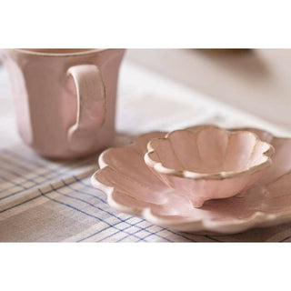 Kaneko Kohyo - Side Dish Bowl - Pink - Rinka Series - handcrafted Japanese Mino Ware with scalloped edges and smooth glaze