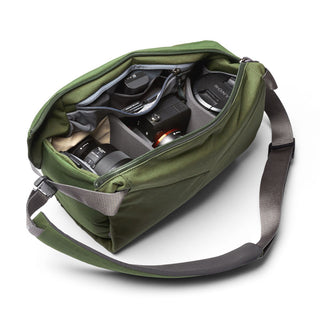 Bellroy Venture Sling 10L - Camera Edition in green with padded compartments for lenses and camera gear