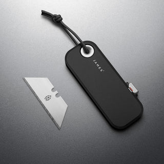 James The Palmer Knife with black anodized aluminum handle and detachable high carbon steel blade