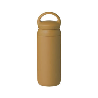 KINTO Day Off Tumbler 500ml in matte brown stainless steel with ergonomic loop handle for easy carrying